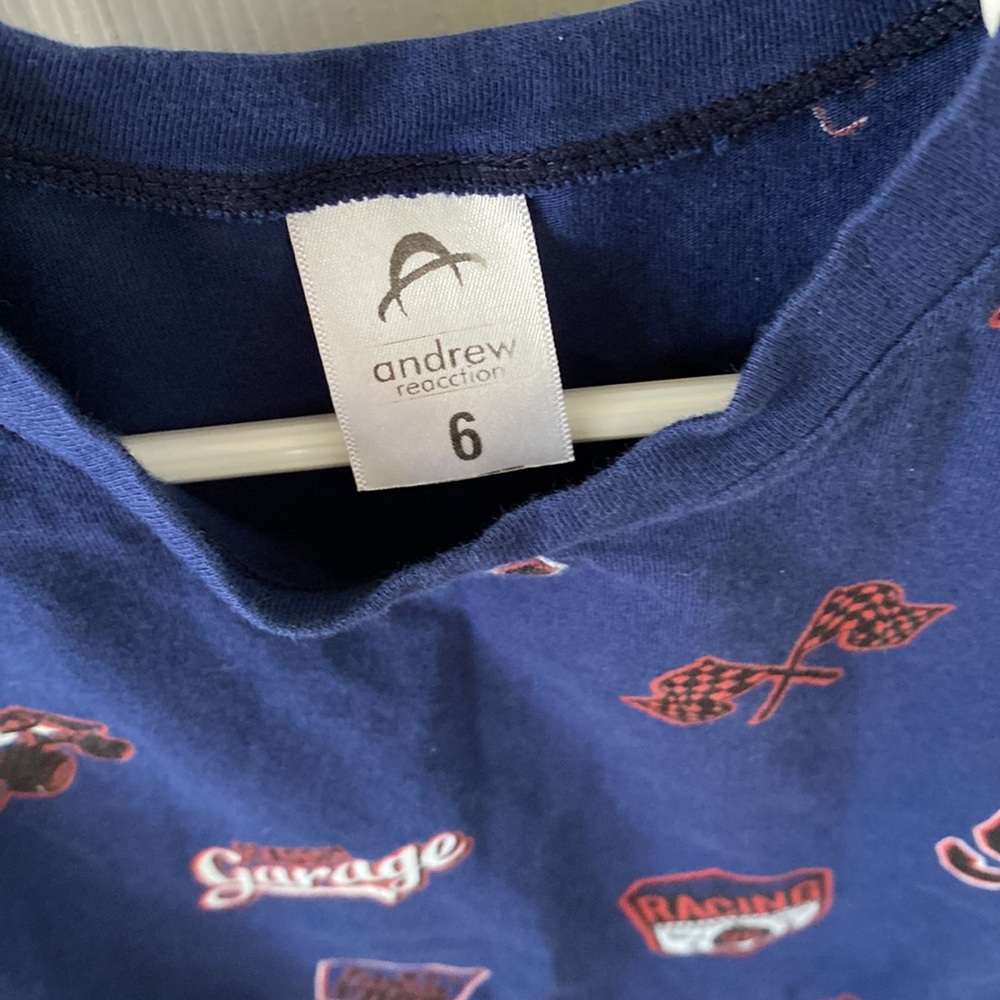 Boys racing shirt that was a gift from someone in Colombia - Picture 3 of 6